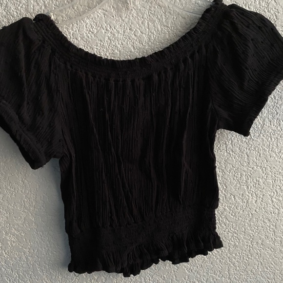 Forever 21 Ambiance Black Off The Shoulder Top - Picture 3 of 4